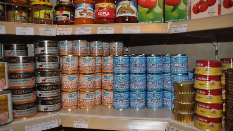 canned goods image